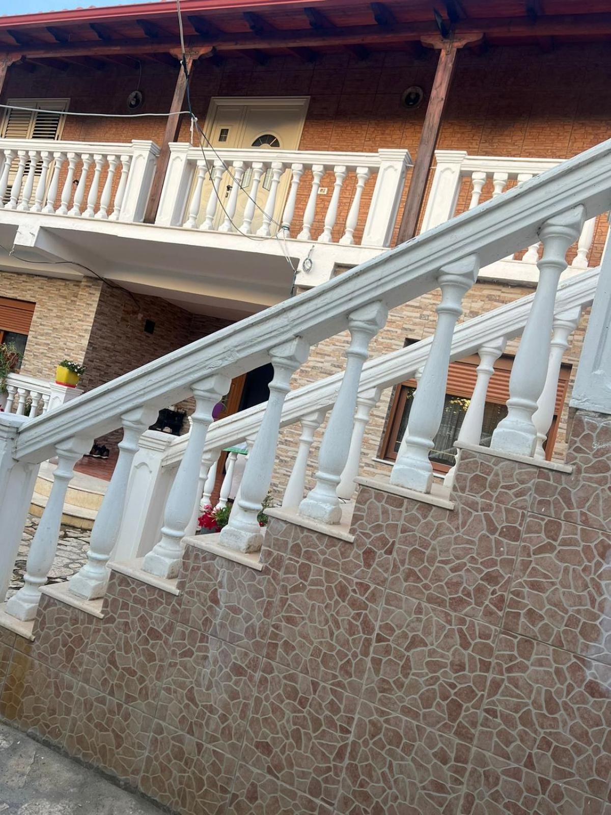 Nori House Hotel Vlore Luaran gambar