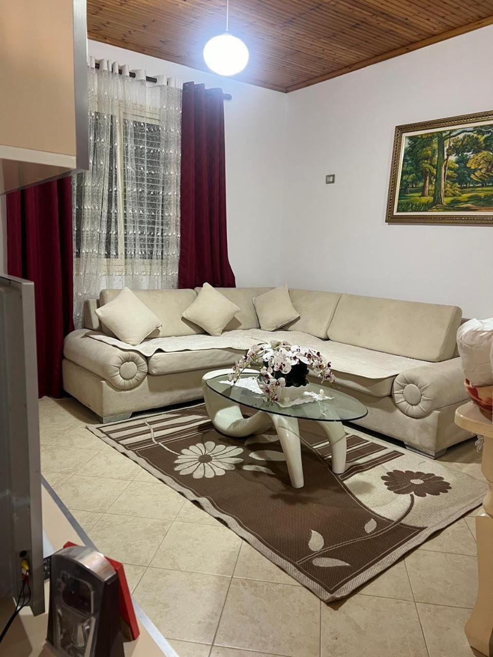 Nori House Hotel Vlore Luaran gambar
